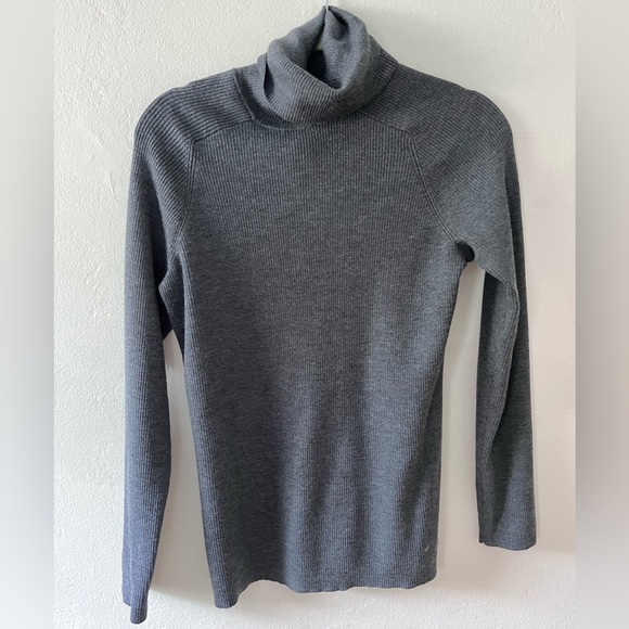 Tory Burch Wool Blend Ribbed Grey Turtleneck Sweater Top - Picture 1 of 4